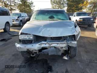 2000 Chevrolet Blazer LS z VIN 1GNDT13W7Y2221505, wystawiony jako Copart lot #78797974 z przebiegiem 149 678 mil mil oraz Nie do naprawy • Non repairable. Historia ofert i sprzedaży dostępna na DreamBid. Obrazek 5.