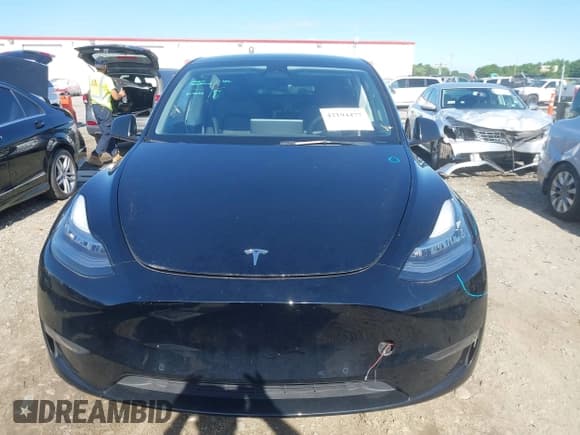 ✅ 2022 Tesla Model Y Long Range • VIN: 7SAYGDEE6NF385120 • Lot: 42194477. Wystawiony na IAAI z przebiegiem 42 201 mil. Bezpłatny archiwum sprzedaży aukcyjnych z USA i szczegółowy raport historii pojazdu na DreamBid. Zdjęcie 13.