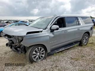 2023 Chevrolet Suburban LT z VIN 1GNSCCKD5PR308814, wystawiony jako Copart lot #61955315 z przebiegiem 33 659 mil mil oraz Szkoda całkowita • Salvage title. Historia ofert i sprzedaży dostępna na DreamBid. Obrazek 1.