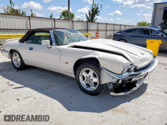 ✅ 1995 Jaguar XJS • VIN: SAJNX2743SC197920 • Лот: 81832075. Опубликован ранее на Copart с пробегом 97 510 миль. Бесплатный доступ к архиву аукционных продаж из США и подробный отчёт об истории автомобиля на DreamBid. Изображение 4.