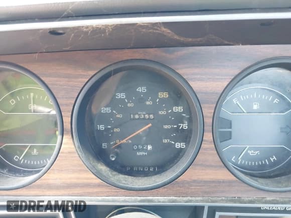 ✅ 1988 Dodge D/W 100 • VIN: 1B7FD04X8JS739662 • Lot: 42691327. Listed on IAAI with 16,355 mi. Free auction sales archive from the USA and detailed vehicle history report at DreamBid. Image 7.