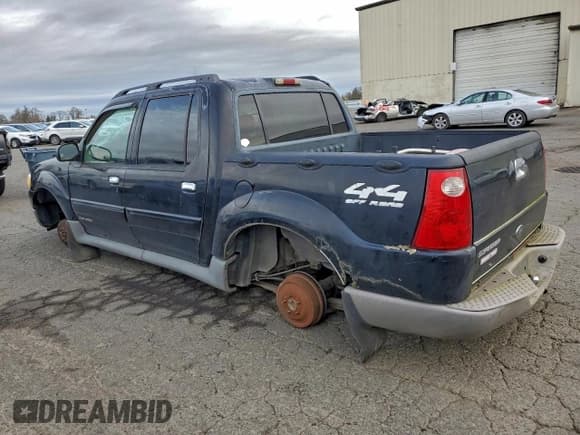 ✅ 2001 Ford Explorer Sport Trac • VIN: 1FMZU77EX1UA45524 • Lot: 96606955. Listed on Copart with 226,213 mi. Free auction sales archive from the USA and detailed vehicle history report at DreamBid. Image 2.