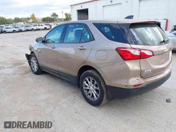 2019 Chevrolet Equinox LS с VIN 2GNAXSEV0K6175740, выставлен на аукционе IAAI как лот 43378037 с пробегом 68 892 миль миль и . История ставок и продаж доступна на DreamBid. Изображение 3.