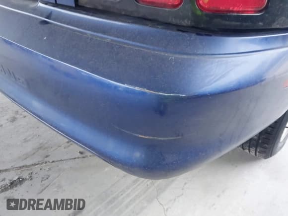 ✅ 1996 Ford Mustang • VIN: 1FALP4446TF220649 • Lot: 43878632. Wystawiony na IAAI z przebiegiem 88 647 mil. Bezpłatny archiwum sprzedaży aukcyjnych z USA i szczegółowy raport historii pojazdu na DreamBid. Zdjęcie 6.