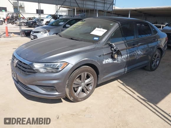 ✅ 2019 Volkswagen Jetta S • VIN: 3VWCB7BU2KM250224 • Лот: 43148534. Опубликован ранее на IAAI с пробегом 99 616 миль. Бесплатный доступ к архиву аукционных продаж из США и подробный отчёт об истории автомобиля на DreamBid. Изображение 2.