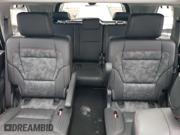 ✅ 2023 Toyota Sequoia SR5 • VIN: 7SVAAABA7PX012036 • Лот: 81135983. Опубликован ранее на Copart с пробегом 5 832 миль. Бесплатный доступ к архиву аукционных продаж из США и подробный отчёт об истории автомобиля на DreamBid. Изображение 10.