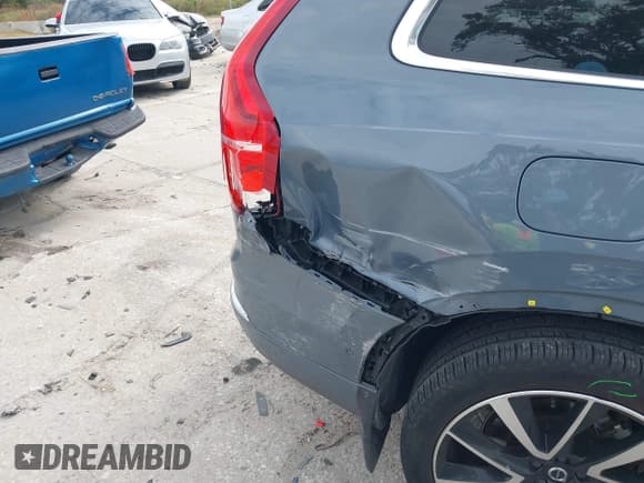 ✅ 2023 Volvo XC90 Plus • VIN: YV4L12PNXP1983388 • Lot: 41310594. Listed on IAAI with 17,780 mi. Free auction sales archive from the USA and detailed vehicle history report at DreamBid. Image 17.