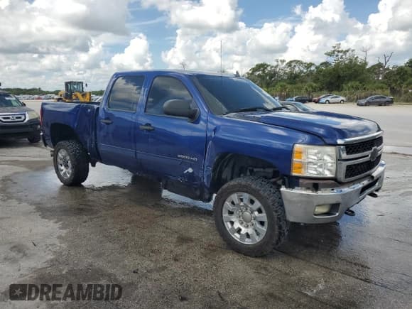 ✅ 2013 Chevrolet Silverado 2500HD LT • VIN: 1GC1KXC85DF237448 • Lot: 66804235. Wystawiony na Copart z przebiegiem 201 650 mil. Bezpłatny archiwum sprzedaży aukcyjnych z USA i szczegółowy raport historii pojazdu na DreamBid. Zdjęcie 4.