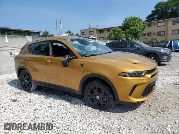 2024 Dodge Hornet GT z VIN ZACNDFAN9R3A13450, wystawiony jako Copart lot #58327135 z przebiegiem 9 034 mil mil oraz Szkoda całkowita • Salvage title. Historia ofert i sprzedaży dostępna na DreamBid. Obrazek 4.