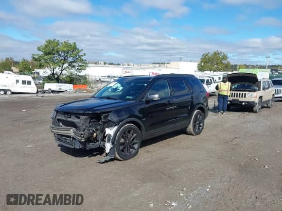 2018 Ford Explorer XLT с VIN 1FM5K7D82JGC89914, выставлен на аукционе IAAI как лот 43425770 с пробегом 73 636 миль миль и . История ставок и продаж доступна на DreamBid. Изображение 2.