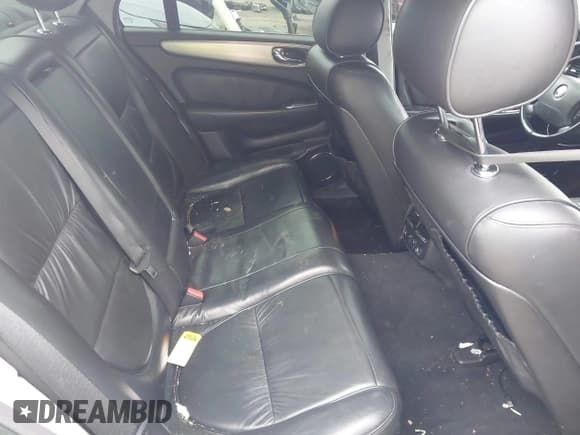 ✅ 2007 Jaguar XJ • VIN: SAJXA73C97TH14362 • Lot: 41305716. Listed on IAAI with 120,924 mi. Free auction sales archive from the USA and detailed vehicle history report at DreamBid. Image 8.