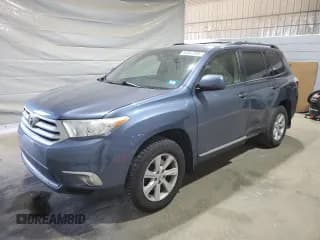 ✅ 2011 Toyota Highlander • VIN: 5TDBK3EH5BS079460 • Лот: 81057285. Опубликован ранее на Copart с пробегом 140 708 миль. Бесплатный доступ к архиву аукционных продаж из США и подробный отчёт об истории автомобиля на DreamBid. Изображение 1.