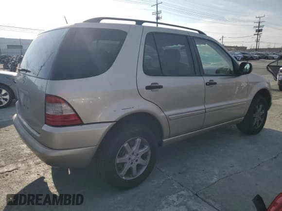 ✅ 2001 Mercedes-Benz M 320/430/500 • VIN: 4JGAB72E51A238787 • Lot: 75323734. Wystawiony na Copart z przebiegiem 275 411 mil. Bezpłatny archiwum sprzedaży aukcyjnych z USA i szczegółowy raport historii pojazdu na DreamBid. Zdjęcie 3.