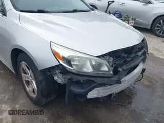 2016 Chevrolet Malibu LS z VIN 1G11B5SA9GF115925, wystawiony jako IAAI lot #43315728 z przebiegiem 108 708 mil mil oraz . Historia ofert i sprzedaży dostępna na DreamBid. Obrazek 6.