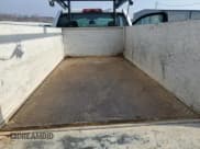 ✅ 2015 Chevrolet Silverado 2500HD Work Truck • VIN: 1GB0CUEG9FZ521974 • Lot: 48957935. Wystawiony na Copart z przebiegiem 192 714 mil. Bezpłatny archiwum sprzedaży aukcyjnych z USA i szczegółowy raport historii pojazdu na DreamBid. Zdjęcie 10.