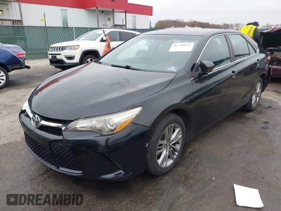 ✅ 2015 Toyota Camry SE • VIN: 4T1BF1FK3FU091204 • Lot: 43710972. Wystawiony na IAAI z przebiegiem 197 306 mil. Bezpłatny archiwum sprzedaży aukcyjnych z USA i szczegółowy raport historii pojazdu na DreamBid. Zdjęcie 2.