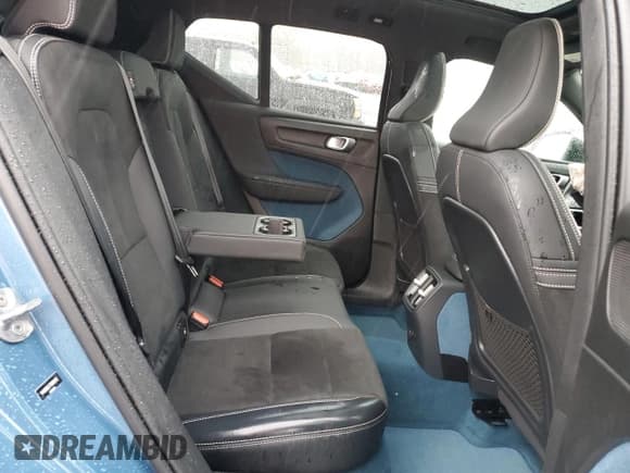 ✅ 2023 Volvo XC40 Plus • VIN: YV4ED3UL7P2094292 • Лот: 80104804. Опубликован ранее на Copart с пробегом Не указан. Бесплатный доступ к архиву аукционных продаж из США и подробный отчёт об истории автомобиля на DreamBid. Изображение 12.