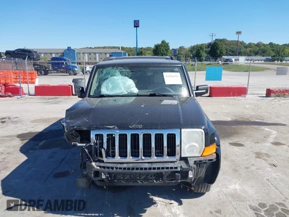 ✅ 2006 Jeep Commander Limited • VIN: 1J8HG58N26C338821 • Lot: 43420430. Wystawiony na IAAI z przebiegiem 224 054 mil. Bezpłatny archiwum sprzedaży aukcyjnych z USA i szczegółowy raport historii pojazdu na DreamBid. Zdjęcie 13.
