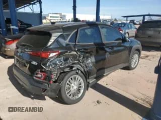 ✅ 2019 Hyundai Kona SEL • VIN: KM8K22AA4KU227608 • Лот: 63312954. Опубликован ранее на Copart с пробегом 92 917 миль. Бесплатный доступ к архиву аукционных продаж из США и подробный отчёт об истории автомобиля на DreamBid. Изображение 3.