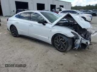 2021 Hyundai Sonata N Line z VIN 5NPEK4JC8MH106012, wystawiony jako Copart lot #86676985 z przebiegiem 78 783 mil mil oraz Nie do naprawy • Non repairable. Historia ofert i sprzedaży dostępna na DreamBid. Obrazek 4.