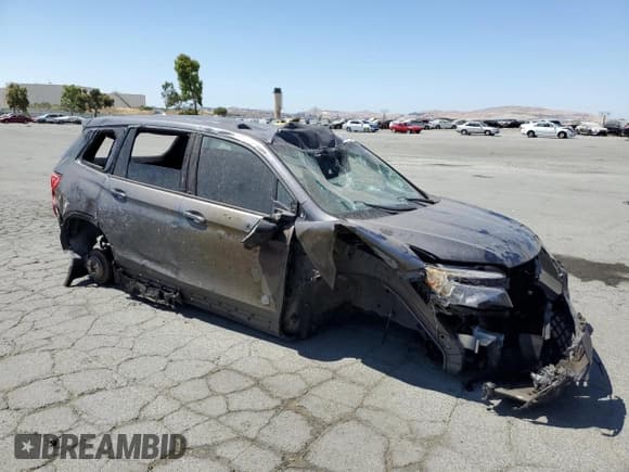 ✅ 2019 Honda Passport EX-L • VIN: 5FNYF7H57KB008191 • Lot: 61985565. Listed on Copart with Not provided. Free auction sales archive from the USA and detailed vehicle history report at DreamBid. Image 4.