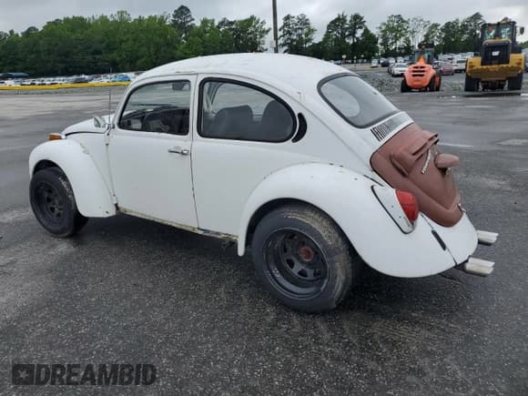 ✅ 1971 Volkswagen Beetle • VIN: 1112645978 • Lot: 56670805. Listed on Copart with 348,183 mi. Free auction sales archive from the USA and detailed vehicle history report at DreamBid. Image 2.