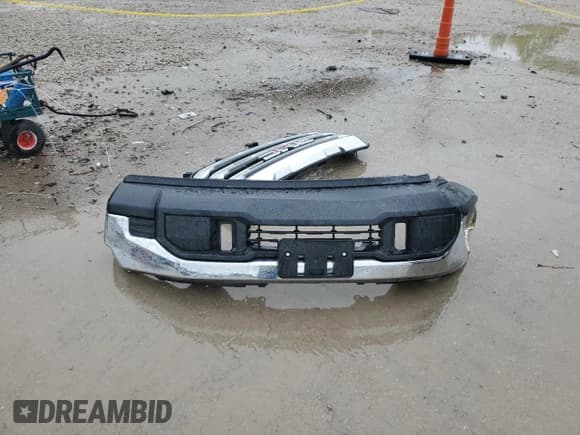 ✅ 2022 GMC Sierra 1500 SLE • VIN: 3GTPUBEK6NG595626 • Лот: 59385595. Опубликован ранее на Copart с пробегом 15 391 миль. Бесплатный доступ к архиву аукционных продаж из США и подробный отчёт об истории автомобиля на DreamBid. Изображение 12.