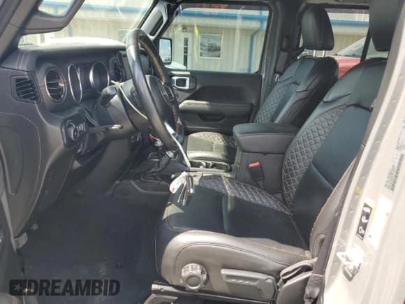 ✅ 2022 Jeep Wrangler Unlimited Sahara Altitude • VIN: 1C4HJXEG8NW246099 • Lot: 63235095. Listed on Copart with 48,167 mi. Free auction sales archive from the USA and detailed vehicle history report at DreamBid. Image 7.