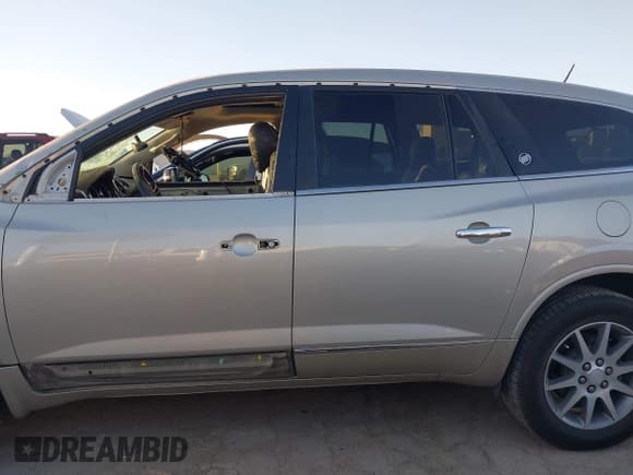 ✅ 2017 Buick Enclave Leather • VIN: 5GAKVBKD6HJ172451 • Лот: 43664097. Опубликован ранее на IAAI с пробегом 187 531 миль. Бесплатный доступ к архиву аукционных продаж из США и подробный отчёт об истории автомобиля на DreamBid. Изображение 15.