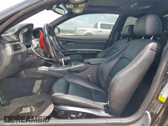 ✅ 2012 BMW 3 Series 335is • VIN: WBAKG1C59CE618830 • Лот: 59757895. Опубликован ранее на Copart с пробегом 91 893 миль. Бесплатный доступ к архиву аукционных продаж из США и подробный отчёт об истории автомобиля на DreamBid. Изображение 7.