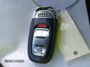 ✅ 2013 Audi A8 4.0L • VIN: WAUR2AFD7DN020673 • Lot: 43306801. Wystawiony na IAAI z przebiegiem 134 121 mil. Bezpłatny archiwum sprzedaży aukcyjnych z USA i szczegółowy raport historii pojazdu na DreamBid. Zdjęcie 11.