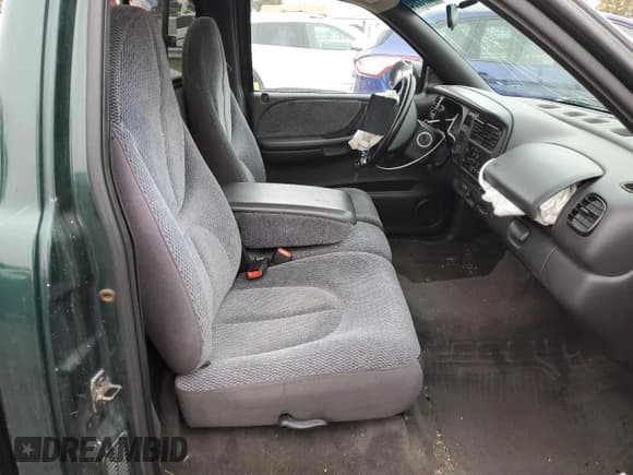 ✅ 1999 Dodge Dakota SLT • VIN: 1B7FL26X8XS161292 • Lot: 83675504. Wystawiony na Copart z przebiegiem 108 515 mil. Bezpłatny archiwum sprzedaży aukcyjnych z USA i szczegółowy raport historii pojazdu na DreamBid. Zdjęcie 11.