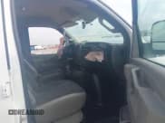 ✅ 2021 Chevrolet Express Cargo • VIN: 1GCWGAFP5M1258210 • Лот: 42378121. Опубликован ранее на IAAI с пробегом 50 438 миль. Бесплатный доступ к архиву аукционных продаж из США и подробный отчёт об истории автомобиля на DreamBid. Изображение 5.