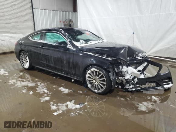 ✅ 2023 Mercedes-Benz C 300 • VIN: W1KWJ8EBXPG117463 • Lot: 88074365. Wystawiony na Copart z przebiegiem Nie podano. Bezpłatny archiwum sprzedaży aukcyjnych z USA i szczegółowy raport historii pojazdu na DreamBid. Zdjęcie 4.