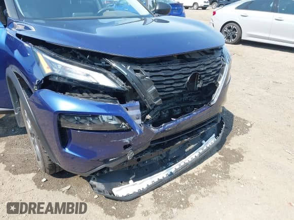 ✅ 2021 Nissan Rogue S • VIN: JN8AT3AA8MW013624 • Lot: 42916709. Listed on IAAI with 65,609 mi. Free auction sales archive from the USA and detailed vehicle history report at DreamBid. Image 6.