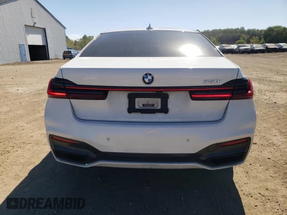 ✅ 2022 BMW 7 Series 750i xDrive • VIN: WBA7U2C01NCH40544 • Lot: 84588525. Listed on Copart with 81,909 mi. Free auction sales archive from the USA and detailed vehicle history report at DreamBid. Image 6.