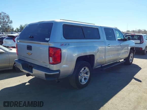 ✅ 2017 Chevrolet Silverado 1500 LTZ • VIN: 3GCUKSEC1HG244239 • Lot: 43442927. Wystawiony na IAAI z przebiegiem 138 532 mil. Bezpłatny archiwum sprzedaży aukcyjnych z USA i szczegółowy raport historii pojazdu na DreamBid. Zdjęcie 4.