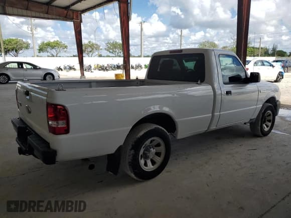 ✅ 2010 Ford Ranger XL • VIN: 1FTKR1AE2APA37705 • Lot: 62211175. Wystawiony na Copart z przebiegiem 198 211 mil. Bezpłatny archiwum sprzedaży aukcyjnych z USA i szczegółowy raport historii pojazdu na DreamBid. Zdjęcie 3.
