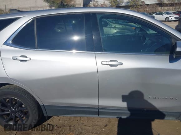 ✅ 2018 Chevrolet Equinox LT • VIN: 3GNAXSEV3JS581396 • Lot: 43538017. Wystawiony na IAAI z przebiegiem 75 682 mil. Bezpłatny archiwum sprzedaży aukcyjnych z USA i szczegółowy raport historii pojazdu na DreamBid. Zdjęcie 13.