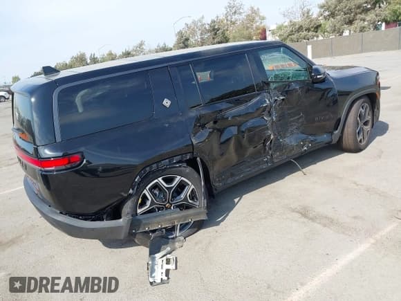 ✅ 2025 Rivian R1S Adventure • VIN: 7PDSGBBA1SN073415 • Lot: 43064933. Wystawiony na IAAI z przebiegiem 4 060 mil. Bezpłatny archiwum sprzedaży aukcyjnych z USA i szczegółowy raport historii pojazdu na DreamBid. Zdjęcie 4.