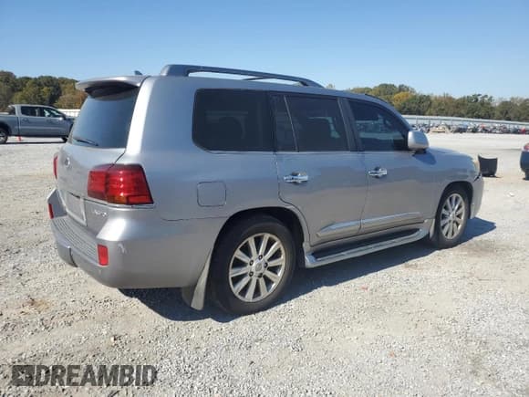 ✅ 2008 Lexus LX 570 • VIN: JTJHY00W284003001 • Lot: 77850924. Listed on Copart with 280,052 mi. Free auction sales archive from the USA and detailed vehicle history report at DreamBid. Image 3.