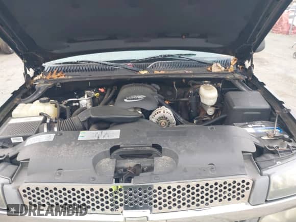 2003 Chevrolet Silverado 1500 Work Truck z VIN 1GCEK14V13E181533, wystawiony jako IAAI lot #43577970 z przebiegiem 78 238 mil mil oraz . Historia ofert i sprzedaży dostępna na DreamBid. Obrazek 10.