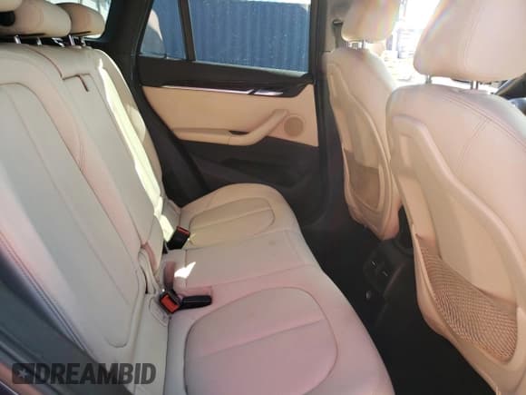 ✅ 2016 BMW X1 xDrive28i • VIN: WBXHT3C37GP885948 • Лот: 91380455. Опубликован ранее на Copart с пробегом Не указан. Бесплатный доступ к архиву аукционных продаж из США и подробный отчёт об истории автомобиля на DreamBid. Изображение 11.