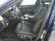 ✅ 2021 BMW 5 Series 540i • VIN: WBA53BJ09MWX25930 • Lot: 71846825. Wystawiony na Copart z przebiegiem 55 778 mil. Bezpłatny archiwum sprzedaży aukcyjnych z USA i szczegółowy raport historii pojazdu na DreamBid. Zdjęcie 7.