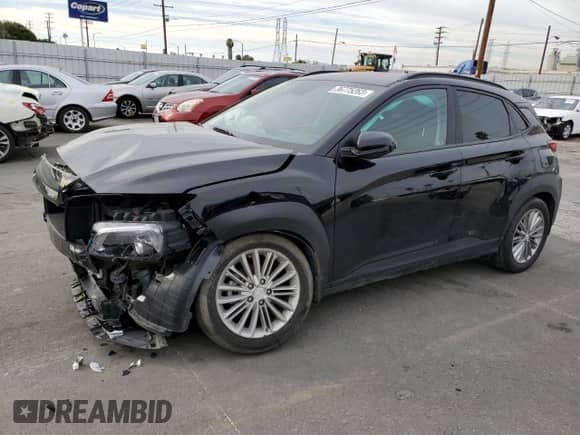 2020 Hyundai Kona SEL с VIN KM8K22AAXLU552250, выставлен на аукционе Copart как лот 36775263 с пробегом 26 832 миль миль и . История ставок и продаж доступна на DreamBid. Изображение 1.