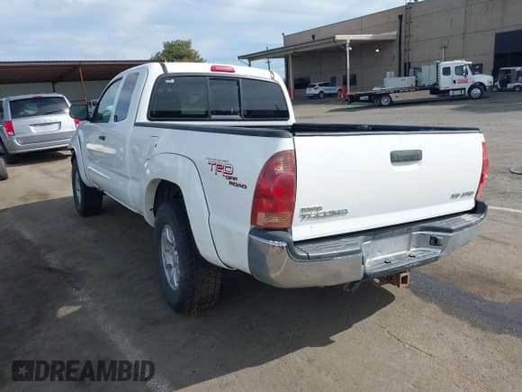 ✅ 2005 Toyota Tacoma • VIN: 5TEUU42N55Z004722 • Лот: 41646884. Опубликован ранее на IAAI с пробегом 150 028 миль. Бесплатный доступ к архиву аукционных продаж из США и подробный отчёт об истории автомобиля на DreamBid. Изображение 3.