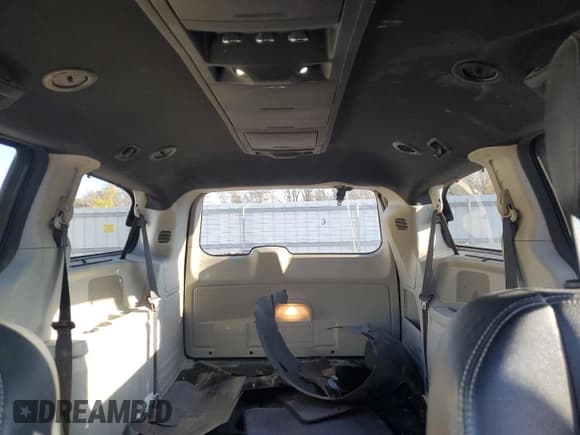 ✅ 2015 Dodge Grand Caravan SXT • VIN: 2C4RDGCG6FR671023 • Lot: 90363565. Wystawiony na Copart z przebiegiem 146 815 mil. Bezpłatny archiwum sprzedaży aukcyjnych z USA i szczegółowy raport historii pojazdu na DreamBid. Zdjęcie 10.