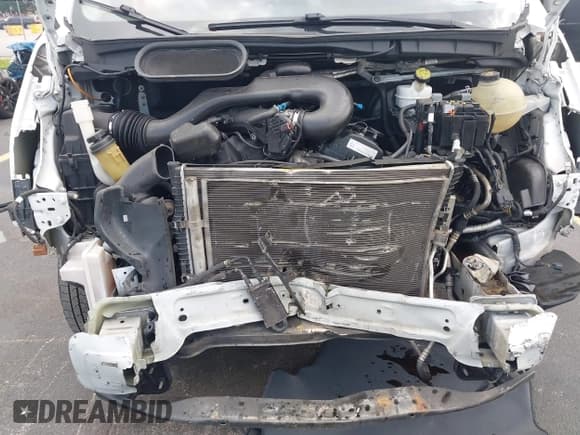 ✅ 2016 Ford Transit Cargo • VIN: 1FTYE1YM6GKB09630 • Lot: 43341143. Wystawiony na IAAI z przebiegiem 155 424 mil. Bezpłatny archiwum sprzedaży aukcyjnych z USA i szczegółowy raport historii pojazdu na DreamBid. Zdjęcie 6.