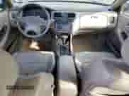 2000 Honda Accord EX с VIN 1HGCG1652YA084041, выставлен на аукционе Copart как лот 90147245 с пробегом 143 776 миль миль и Списание • Salvage title. История ставок и продаж доступна на DreamBid. Изображение 8.