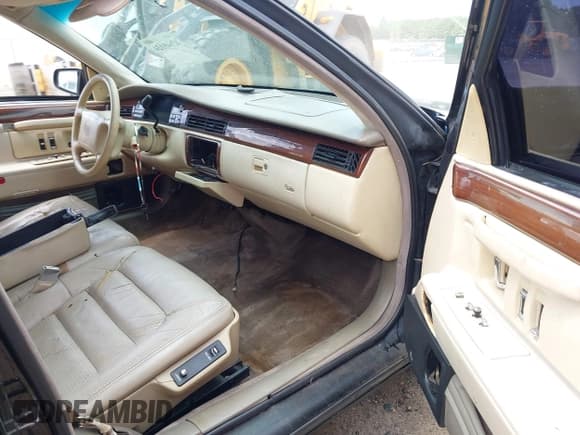 ✅ 1995 Cadillac Concours • VIN: 1G6KF52Y2SU201050 • Lot: 42648124. Wystawiony na IAAI z przebiegiem 233 628 mil. Bezpłatny archiwum sprzedaży aukcyjnych z USA i szczegółowy raport historii pojazdu na DreamBid. Zdjęcie 5.